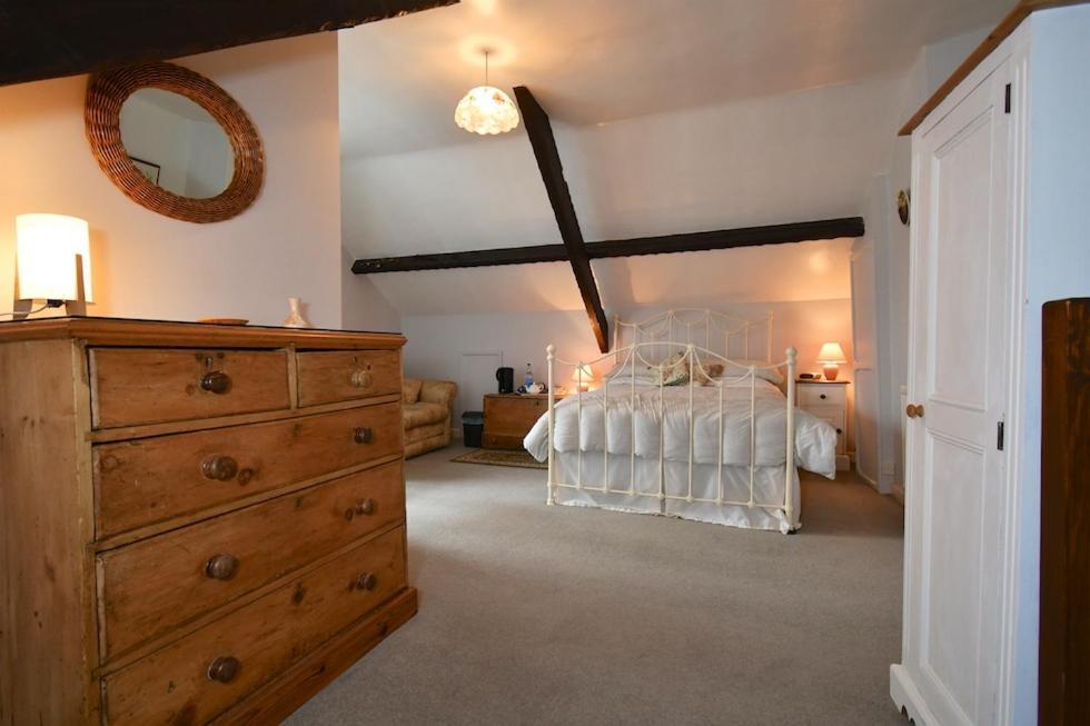 Glascoed Farmhouse Carmarthen Bagian luar foto